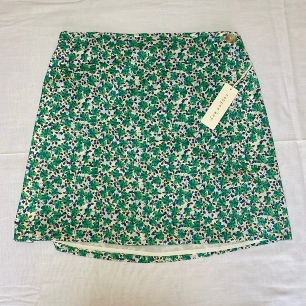 𝅺copper key floral skirt size-L‎ juniors